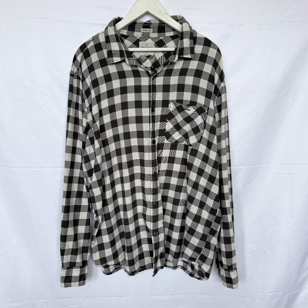American Eagle Black White Plaid Checker Button Shirt